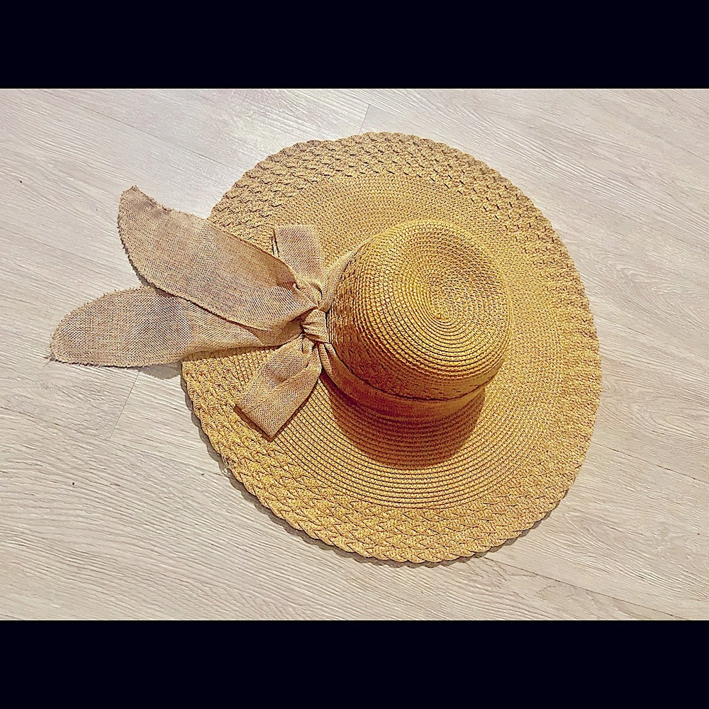 Two Spring/ Summer Hats - Picture 2 of 3